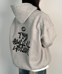 VIVID LADY（ビビッドレディー）の「裏起毛 グラフィティロゴ オーバーサイズパーカー（パーカー・レディース）」