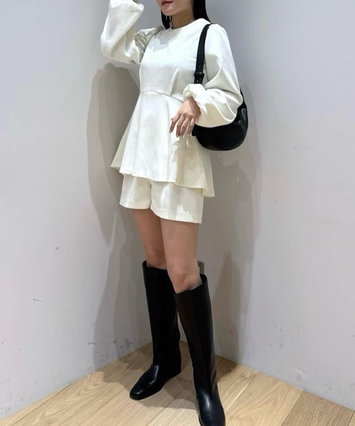 STYLEMIXER(スタイルミキサー)の「コーデュロイペプラムショートオールインワン(つなぎ/オールインワン・レディース・ホワイト/ブラック・SMALL/MEDIUM)」の2枚目の写真