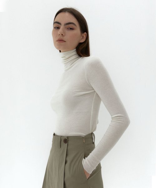 38COMEONCOMMON(38カモンコモン)の「21AU SOFT SLIM TURTLENECK T-SHIRTS (IVORY)(Tシャツ/カットソー・レディース・その他・FREE)」の6枚目の写真