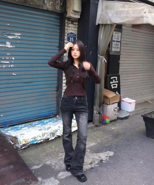 DECET WOMEN（デケット ウーマン）の「Curved Slim Low Rise Flared Jeans DCWPT011BLACK（デニムパンツ・レディース・その他・X-SMALL/SMALL/MEDIUM/LARGE）」の12枚目の写真
