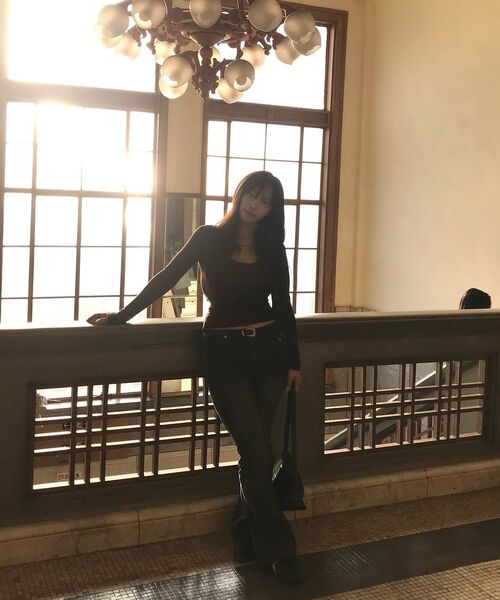 DECET WOMEN（デケット ウーマン）の「Curved Slim Low Rise Flared Jeans DCWPT011BLACK（デニムパンツ・レディース・その他・X-SMALL/SMALL/MEDIUM/LARGE）」の14枚目の写真