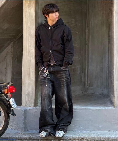DNSR(ディーエヌエスアール)の「クロップフードジップアップブラック(パーカー・メンズ・その他・X-LARGE/LARGE/MEDIUM)」の7枚目の写真