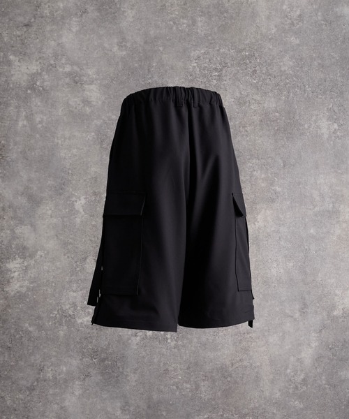 ADRER(アドラー)の「Parachute Cargo Wide Short Slacks / パラシュート カーゴ ワイド ショート スラックス(スラックス・メンズ・ブラック・XS/S/M/L)」の12枚目の写真