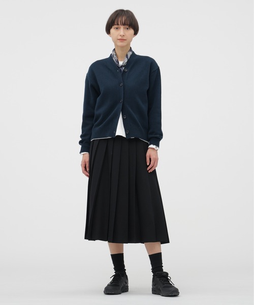 MARGARET HOWELL（マーガレットハウエル）の「BARATHEA WOOL BLEND SKIRT（スカート・レディース・ブラック・2/1）」の2枚目の写真
