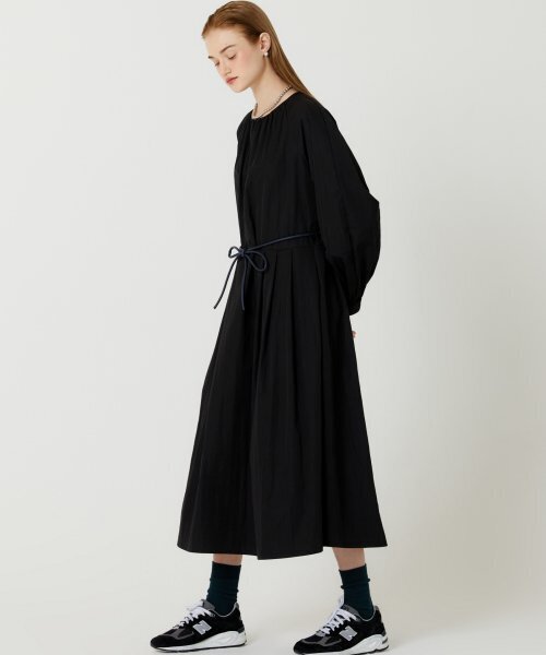 the studio kの「レギュラースリーブネックシャーリングポイントロングワンピース(ブラック)(ワンピース・レディース・その他・FREE)」の3枚目の写真