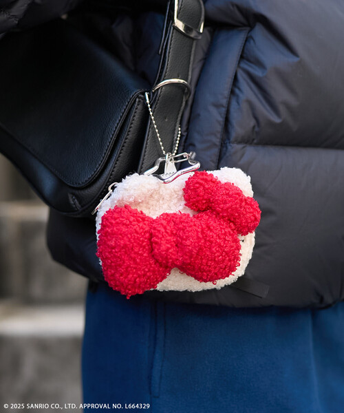 SANRIO/サンリオ ”HELLOKITTY” もこもこ チャームポーチ/ハローキティ