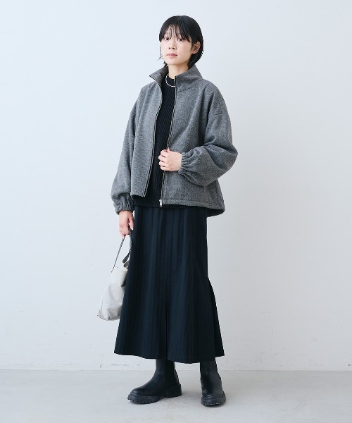 THREE FIFTY STANDARD(スリーフィフティースタンダード)の「THREE FIFTY STANDARD 日本製のリサイクル素材をつかったベーシックなニットセーター(ニット/セーター・レディース・ライトグレー/ブラック・3L/LL/L/M)」の8枚目の写真