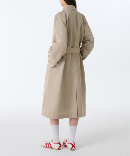 MUSINSA STANDARD WOMAN（ムシンサスタンダードウーマン）の「ウィメンズオーバーサイズシングルトレンチコート[ライトベージュ]（トレンチコート・レディース・その他・S/M）」の2枚目の写真