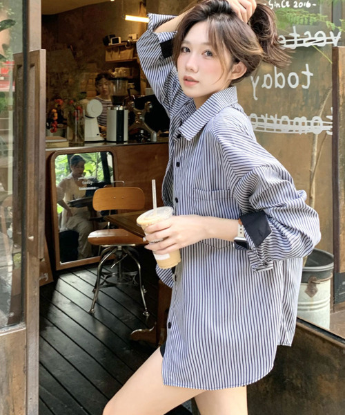 VIVID LADY(ビビッドレディー)の「袖口配色 ストライプ柄 カラーシャツ(シャツ/ブラウス・レディース・ブラック・FREE)」の6枚目の写真