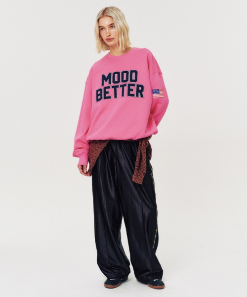 MOODBETTER（ムード ベター）の「FLAG PATCH APPLIQUE SWEATSHIRT PINK（スウェット・レディース・その他・FREE）」の2枚目の写真