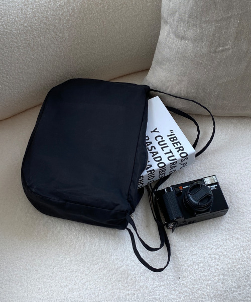MUCU AND EBONY(ムクアンドエボニー)の「Mellow Shoulder Bag _ Black(ショルダーバッグ・レディース・その他・FREE)」の2枚目の写真