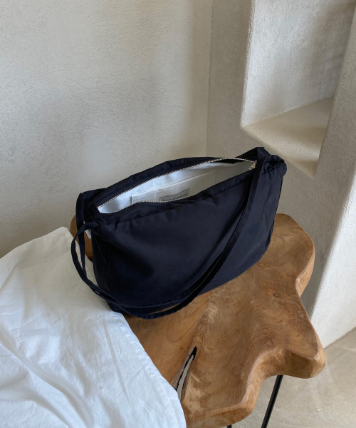 MUCU AND EBONY(ムクアンドエボニー)の「Mellow Shoulder Bag _ Black(ショルダーバッグ・レディース・その他・FREE)」の5枚目の写真