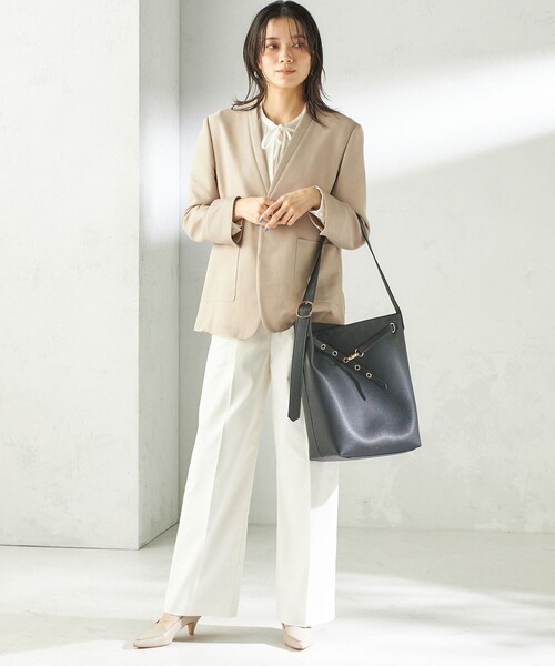 SHIPS（シップス）の「【WEB限定】ハトメ ベルト ワンショルダー バッグ M（トートバッグ・レディース・ナチュラル/ブラック/ブラウン・ONE SIZE）」の15枚目の写真