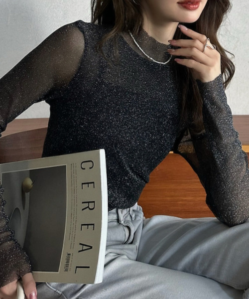 Eclat one(エクラワン)の「【Eclat one】ラメ シアー スリムフィット カットソー(Tシャツ/カットソー・レディース・アイボリー/ブラック/グレー・FREE)」の2枚目の写真