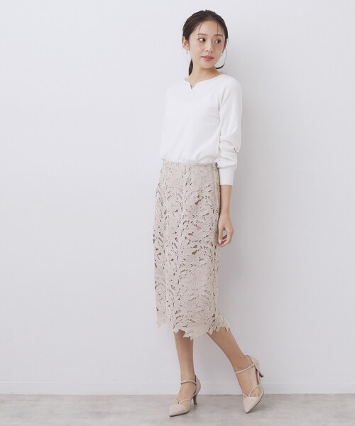 index（インデックス）の「フラワーレースタイトスカート【洗濯機OK】《XS～3L》（スカート・レディース・ネイビー/サンドベージュ/サックスブルー・44/42/40/38/36/34）」の4枚目の写真