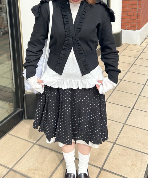 idem（イデム）の「sailor color frill rib cardigan / セーラーカラーカーディガン（カーディガン/ボレロ・レディース・アイボリー/ブラック・FREE）」の15枚目の写真