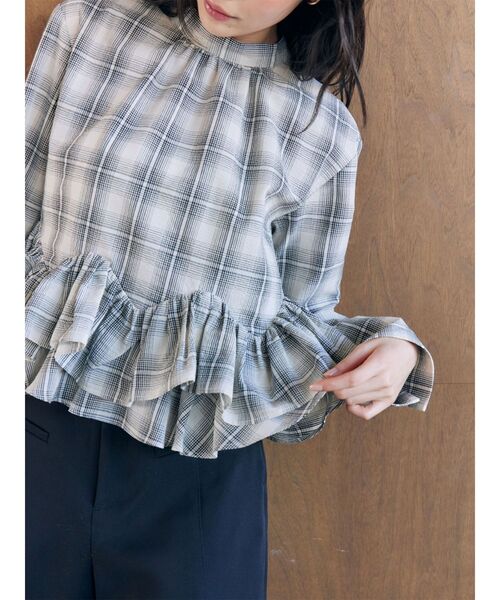 LAGUNAMOON(ラグナムーン)の「ボウタイボリュームヘムブラウス(シャツ/ブラウス・レディース・ホワイト/その他1/ミント・FREE)」の3枚目の写真