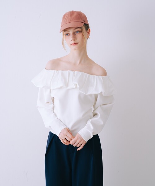 SELFIST(セルフィスト)の「【セットアップ対応】バルーン3WAYショルダースウェット 空港コーデ 春服 夏服 オフショル(Tシャツ/カットソー・レディース・グレー/オフホワイト・フリー)」の22枚目の写真