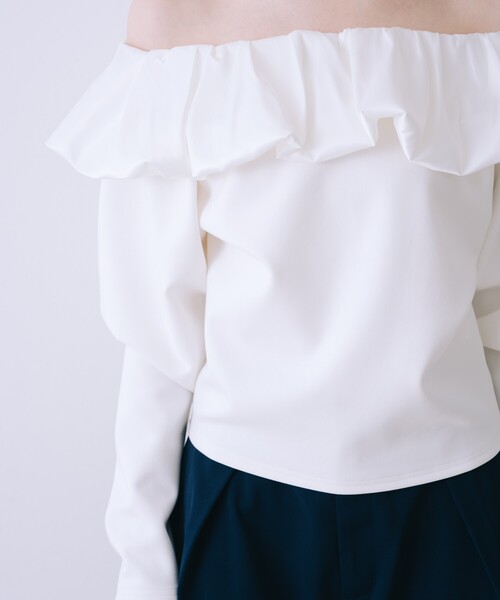 SELFIST(セルフィスト)の「【セットアップ対応】バルーン3WAYショルダースウェット 空港コーデ 春服 夏服 オフショル(Tシャツ/カットソー・レディース・グレー/オフホワイト・フリー)」の16枚目の写真
