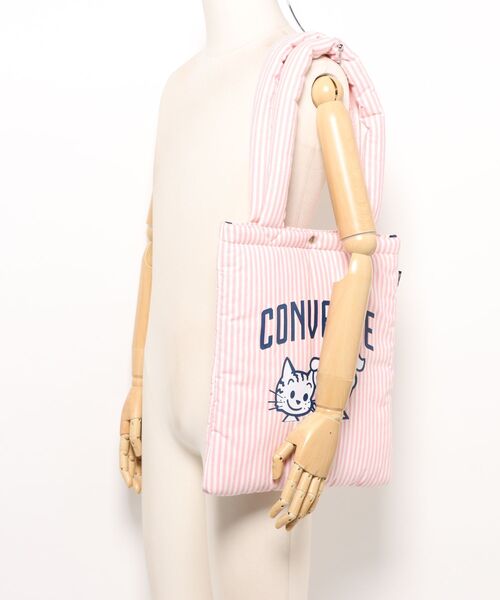 CONVERSE(コンバース)の「【CONVERSE】CV OG STRIPE PUFFING TOTE / オサムグッズコラボ ストライプ トートバッグ(トートバッグ・メンズ・ピンク/イエロー/サックスブルー・FREE)」の7枚目の写真