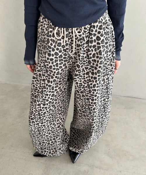 Bamm(バム)の「レオパードワイドイージーカーブパンツ(デニムパンツ・レディース・ブラウン/ホワイト/ブラック・FREE)」の7枚目の写真