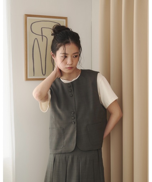 moi tytto（モイテュット）の「トリプルボタンベスト【セットアップ着用可能】（ベスト・レディース・グレー/ベージュ/ナチュラル・SMALL/FREE）」の11枚目の写真