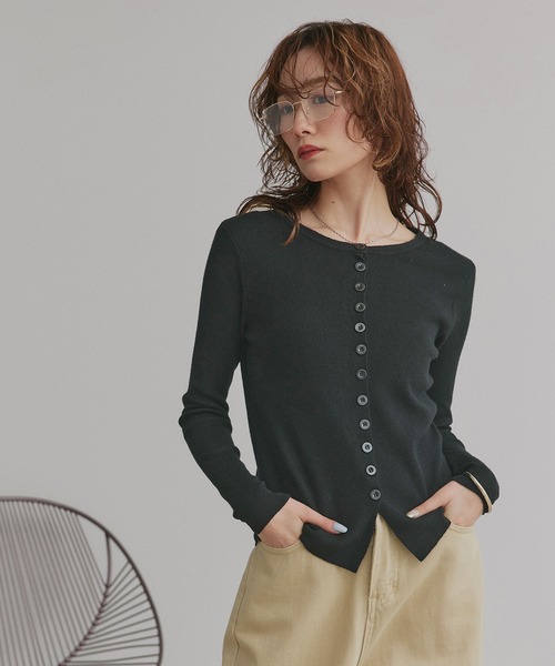 ad thie(アドティエ)の「コンパクト リブニット カーディガン(カーディガン/ボレロ・レディース・ブラック/レッド/ブラウン/ベージュ・FREE)」の12枚目の写真