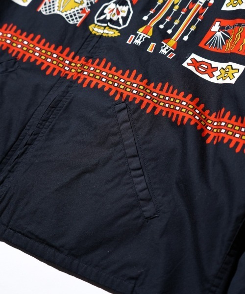 TOWNCRAFT（タウンクラフト）の「TOWNCRAFT / タウンクラフト PRINTED ROCKABILLY BLOUSON プリントコットン ロカビリーブルゾン（ブルゾン・メンズ・その他1/ナチュラル/ブラック・LARGE/MEDIUM）」の5枚目の写真