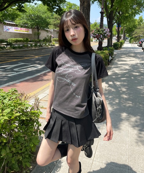 UNE MANSION(ユヌマンション)の「フェアリーナグランカジュアルレタリングバイカラー半袖Tシャツカットソー(Tシャツ/カットソー・レディース・ホワイト/ネイビー/チャコール・FREE)」の17枚目の写真