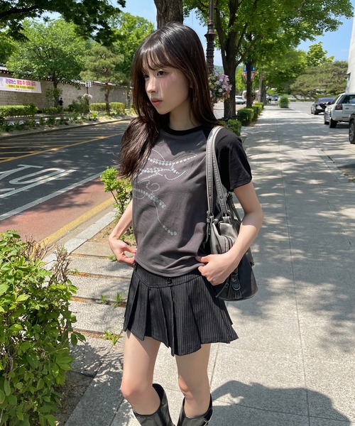 UNE MANSION(ユヌマンション)の「フェアリーナグランカジュアルレタリングバイカラー半袖Tシャツカットソー(Tシャツ/カットソー・レディース・ホワイト/ネイビー/チャコール・FREE)」の16枚目の写真