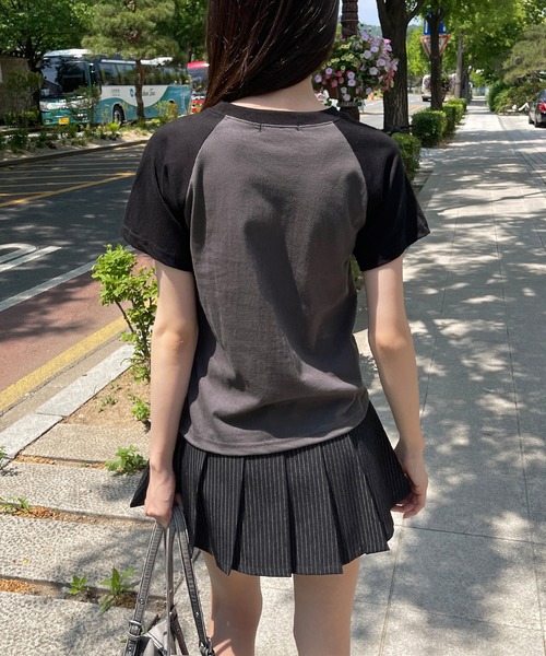 UNE MANSION(ユヌマンション)の「フェアリーナグランカジュアルレタリングバイカラー半袖Tシャツカットソー(Tシャツ/カットソー・レディース・ホワイト/ネイビー/チャコール・FREE)」の18枚目の写真