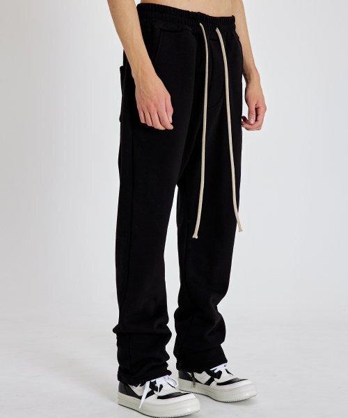 ATTENTIONROW(アテンションロー)の「ソフトエッセンシャルセットアップストリングジョガーロングパンツ(ブラック)(スウェットパンツ・メンズ・その他・M/L/L/XL)」の2枚目の写真
