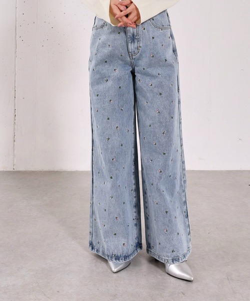 archives(アルシーヴ)の「小花柄刺繍デニム(デニムパンツ・レディース・ブルー/ブラック・SMALL/MEDIUM)」の12枚目の写真