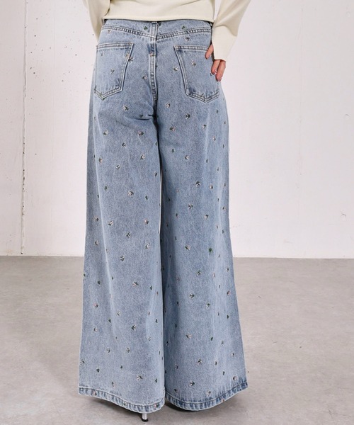 archives(アルシーヴ)の「小花柄刺繍デニム(デニムパンツ・レディース・ブルー/ブラック・SMALL/MEDIUM)」の16枚目の写真