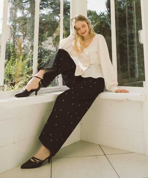 archives(アルシーヴ)の「小花柄刺繍デニム(デニムパンツ・レディース・ブルー/ブラック・SMALL/MEDIUM)」の11枚目の写真