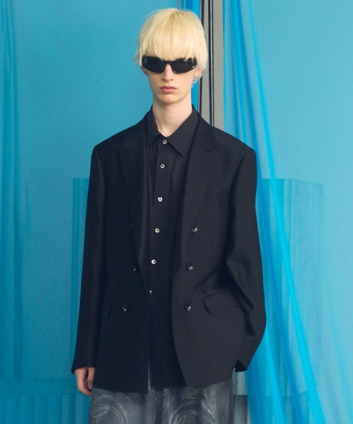 MAISON SPECIAL(メゾンスペシャル)の「《UNISEX》Silk Wool Dress-Fit Peak Lapel 6B Double-breasted Jacket/シルクウールドレスフィットピークドラペル6Bダブルジャケット【MAISON SPECIAL/メゾンスペシャル】■セットアップ対応■(テーラードジャケット・メンズ・ネイビー/ブラック・2/1/0)」の2枚目の写真