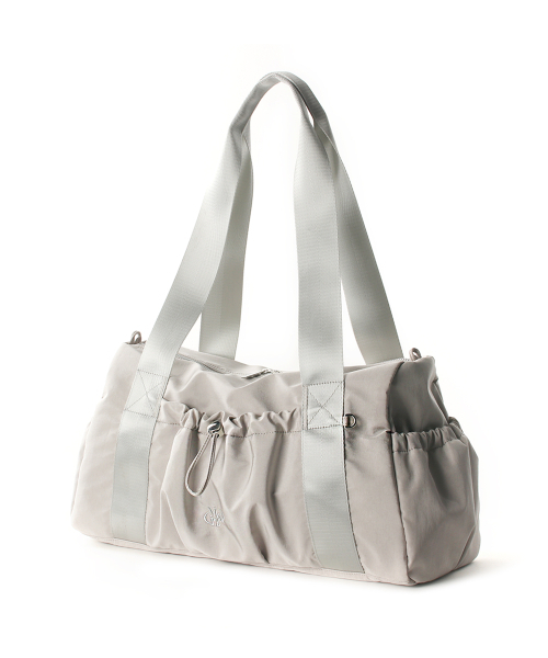 MASMARULEZ（マスマルールズ）の「[INT][POUCH SET] glossy shoulder duffel bag _ Light gray（ボストンバッグ・レディース・その他・FREE）」の9枚目の写真