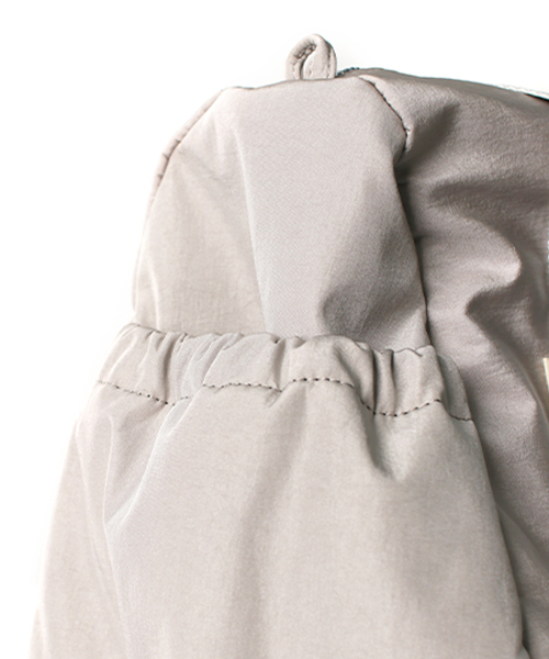 MASMARULEZ（マスマルールズ）の「[INT][POUCH SET] glossy shoulder duffel bag _ Light gray（ボストンバッグ・レディース・その他・FREE）」の18枚目の写真