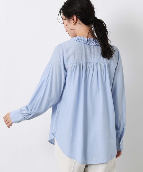 Gready Brilliant（グレディブリリアン）の「ローンフリルＶネックブラウス（シャツ/ブラウス・レディース・オフホワイト/サックスブルー・FREE）」の22枚目の写真