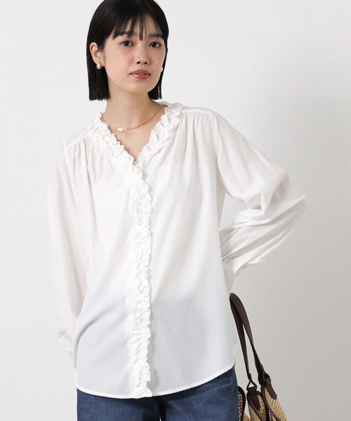 Gready Brilliant（グレディブリリアン）の「ローンフリルＶネックブラウス（シャツ/ブラウス・レディース・オフホワイト/サックスブルー・FREE）」の7枚目の写真