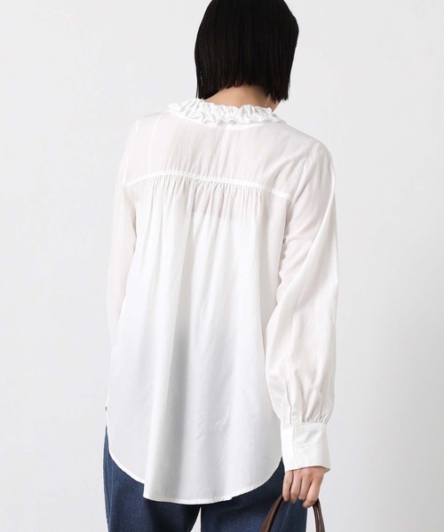 Gready Brilliant（グレディブリリアン）の「ローンフリルＶネックブラウス（シャツ/ブラウス・レディース・オフホワイト/サックスブルー・FREE）」の9枚目の写真