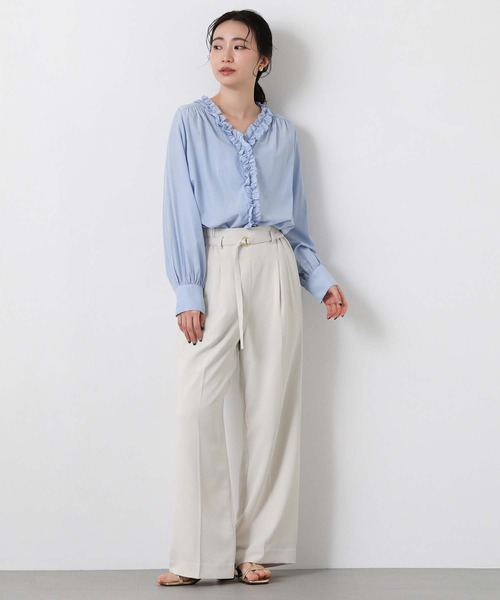 Gready Brilliant（グレディブリリアン）の「ローンフリルＶネックブラウス（シャツ/ブラウス・レディース・オフホワイト/サックスブルー・FREE）」の16枚目の写真