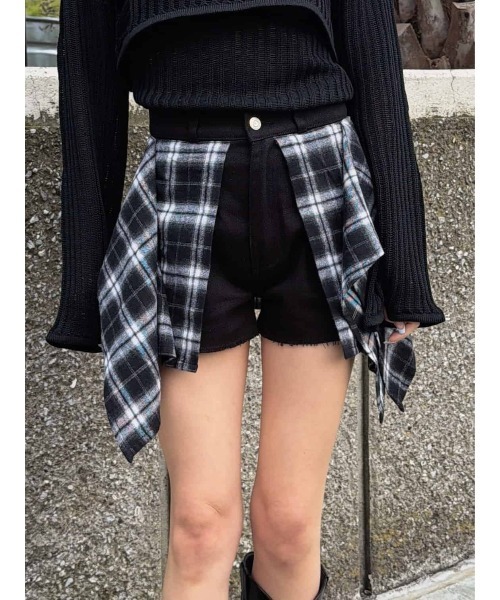 EGOIST（エゴイスト）の「チェックシャツドッキングツイルショートパンツ（その他パンツ・レディース・ブラック/ベージュ・S/M）」の2枚目の写真