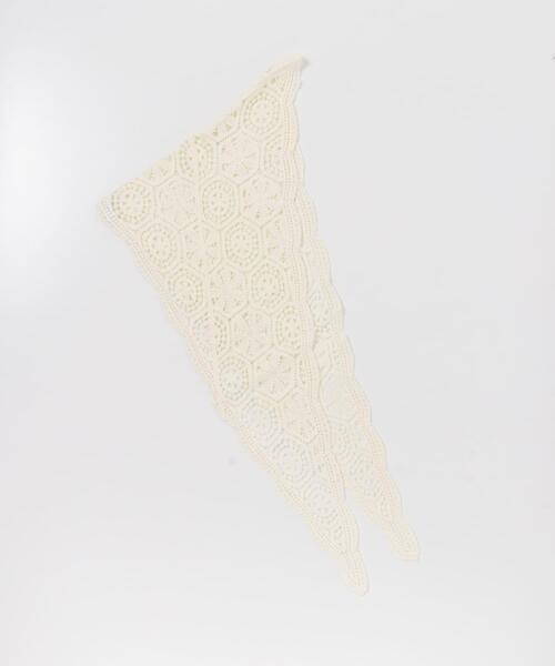 URBAN RESEARCH DOORS(アーバンリサーチドアーズ)の「レーススカーフ | トライアングル/三角スカーフ/ワンポイント/プラスワン/トレンド(ストール/ショール・レディース・オフホワイト/ブラック・ONE)」の5枚目の写真