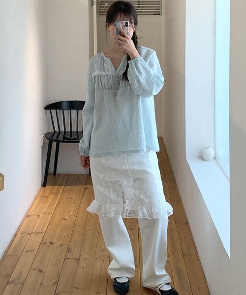 SINOON（シヌーン）の「Lace Straight Denim (White)（デニムパンツ・レディース・ホワイト・SMALL/MEDIUM）」の2枚目の写真