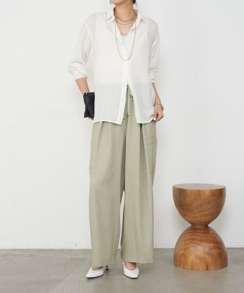 Jena espace merveilleux(ジェナ エスパスメルヴェイユ)の「バッククロスシャツ(シャツ/ブラウス・レディース・オフホワイト/ネイビー/ピンク・FREE)」の13枚目の写真