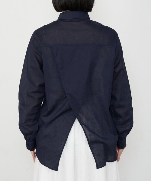 Jena espace merveilleux(ジェナ エスパスメルヴェイユ)の「バッククロスシャツ(シャツ/ブラウス・レディース・オフホワイト/ネイビー/ピンク・FREE)」の22枚目の写真