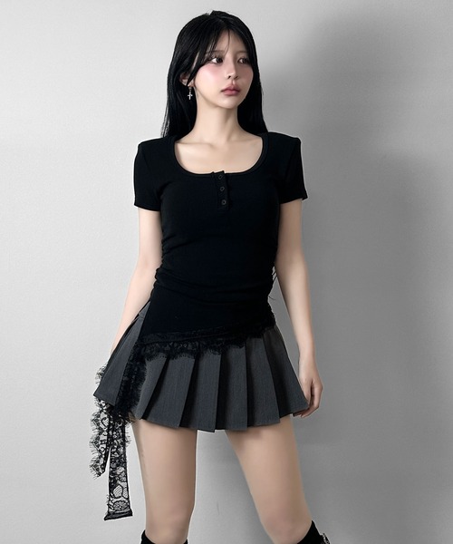 FOLLOWIN(フォロウィン)の「裾レースデザイン ヘンリーネックTシャツ(Tシャツ/カットソー・レディース・グレー/ブラック/ホワイト・FREE)」の18枚目の写真