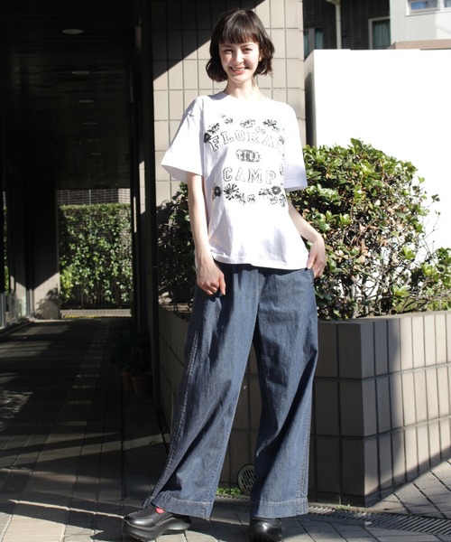 H.A.K(ハク)の「5.6オンスコットン天竺カレッジロゴ&デイジーモチーフTシャツ(Tシャツ/カットソー・レディース・ホワイト/ブラック/ボルドー・1/0)」の10枚目の写真
