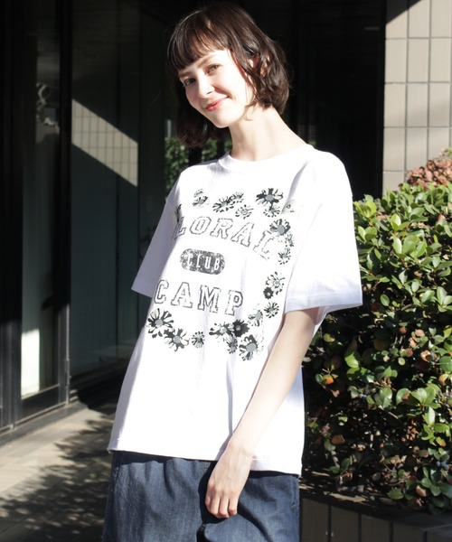 H.A.K(ハク)の「5.6オンスコットン天竺カレッジロゴ&デイジーモチーフTシャツ(Tシャツ/カットソー・レディース・ホワイト/ブラック/ボルドー・1/0)」の9枚目の写真